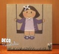  Niña sentanda en columpio en lila 30x30cm (39,95€)